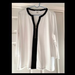 Calvin Klein Bright White/Blk  Blouse & gold logo